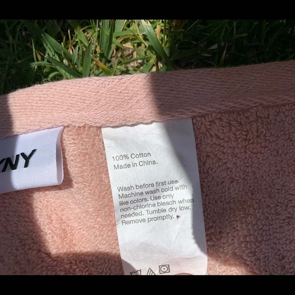 Dkny towel